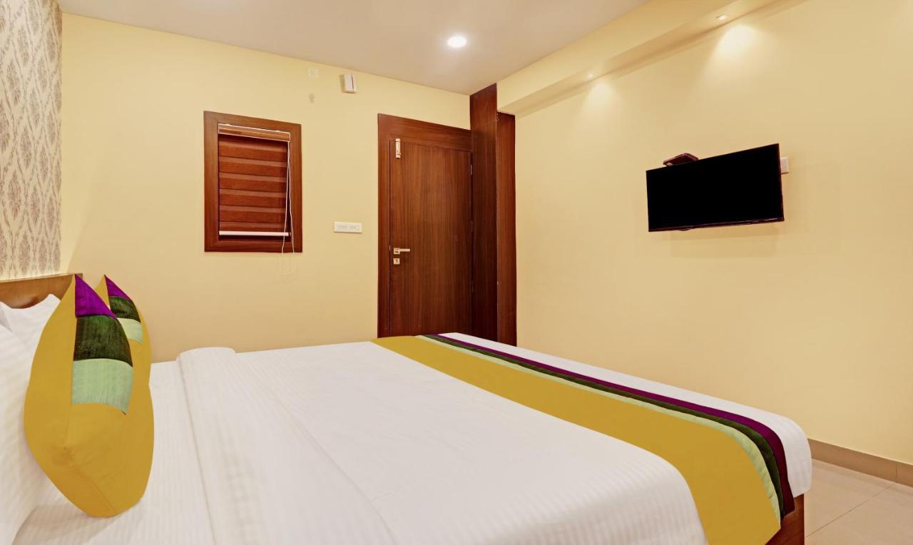 Itsy Hotels Sapphire Residency Manjeri Екстер'єр фото