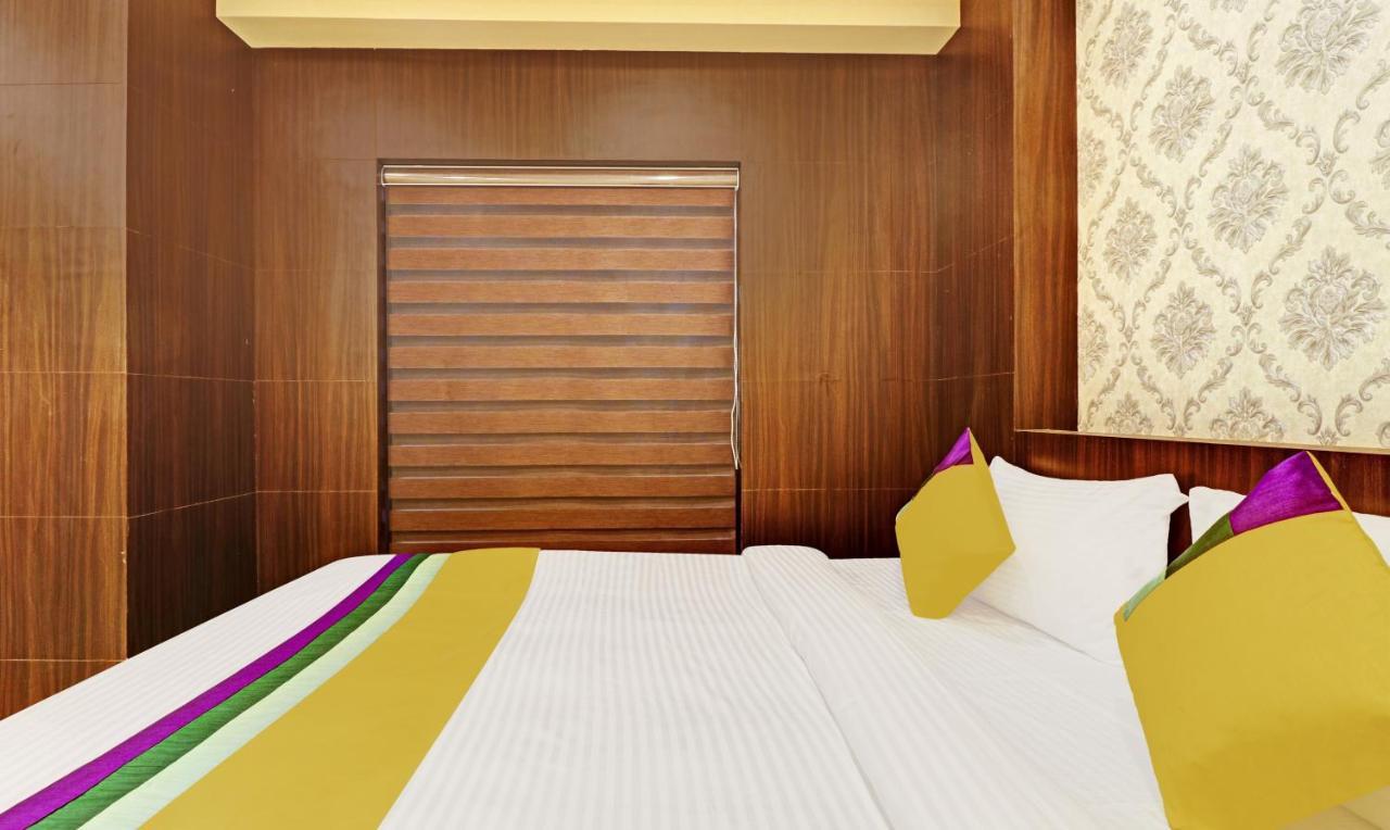 Itsy Hotels Sapphire Residency Manjeri Екстер'єр фото