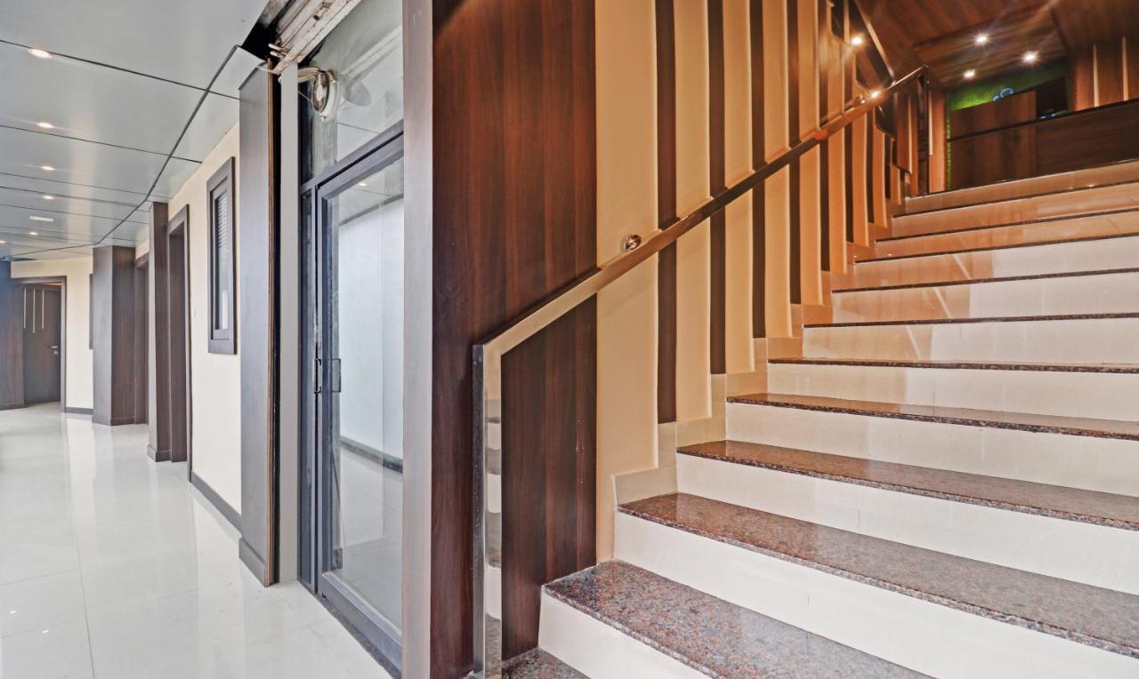 Itsy Hotels Sapphire Residency Manjeri Екстер'єр фото